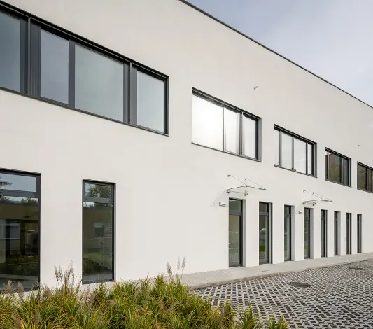 Stavba neratovické polikliniky se blíží do finále 